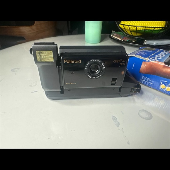 Vintage 1993 Polaroid Captiva SLR Auto Focus Instant Film Camera W Strap In Box - Picture 3 of 7